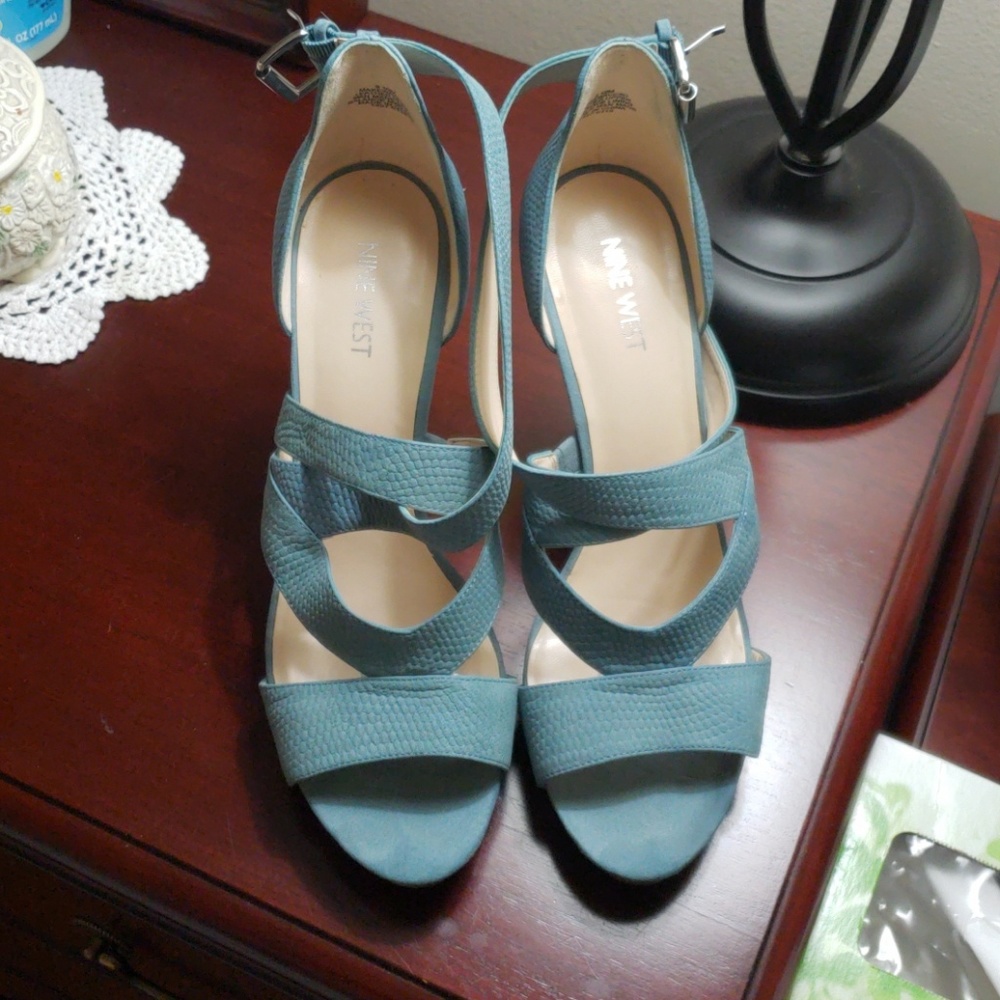 High heel sandals